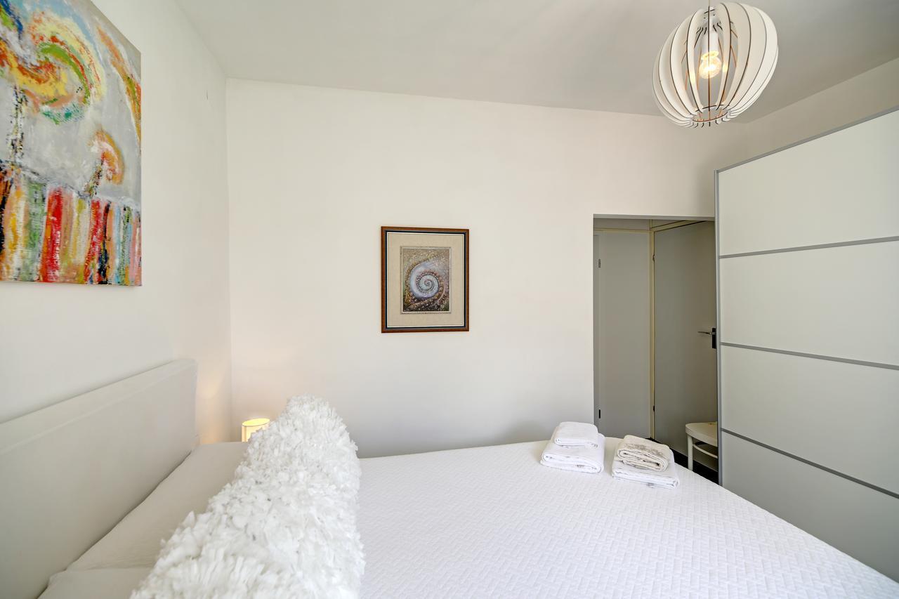 Apartment Lara ดูบรอฟนิก ภายนอก รูปภาพ